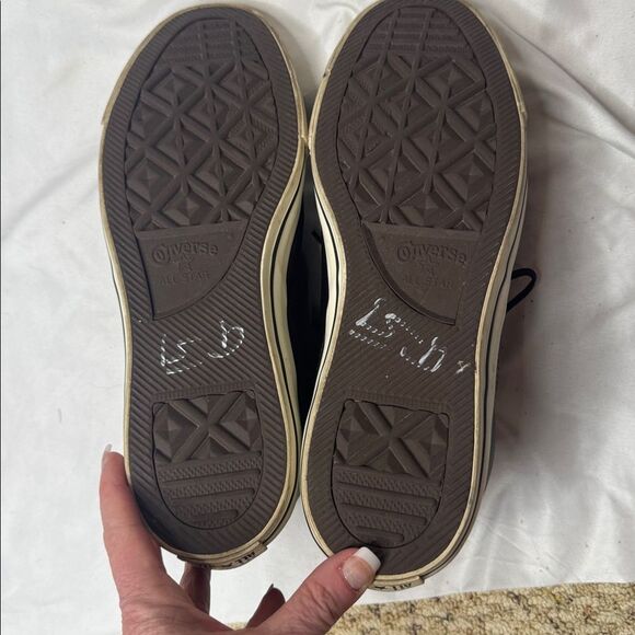 Converse Black and White High-Tops. Men’s Size 11 and Women’s Size 13. - Picture 8 of 9